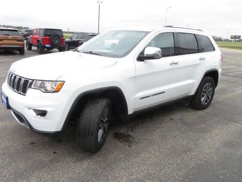 Used 2019 Jeep Grand Cherokee Limited AWD/4WD image 6