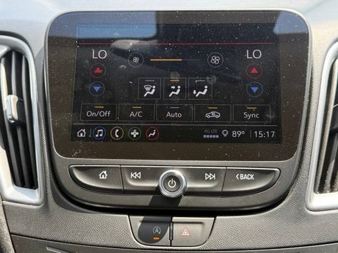 Used 2025 Chevrolet Malibu LT FWD image 24