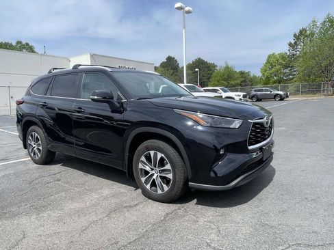 Used 2023 Toyota Highlander XLE image 35