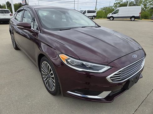 Used 2018 Ford Fusion SE w/ Fusion SE Technology Package FWD image 1