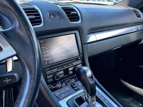 Used 2015 Porsche Cayman image 5