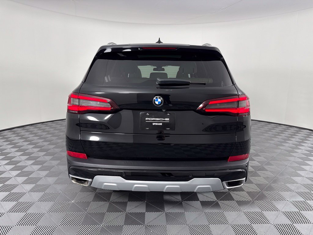 Used 2022 BMW X5 xDrive40i w/ Parking Assistance Package AWD/4WD image 8