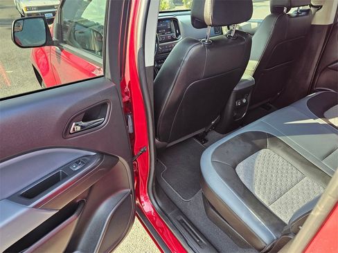 Used 2021 Chevrolet Colorado Z71 w/ Safety Package image 9