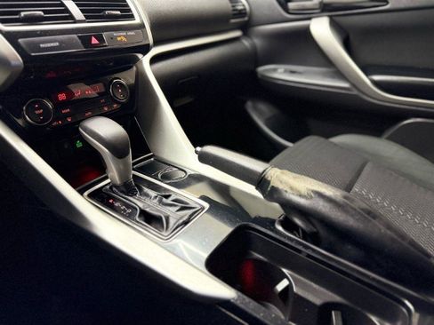 Used 2020 Mitsubishi Eclipse Cross ES image 18