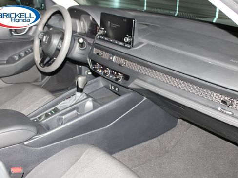 Used 2025 Honda Accord LX image 15