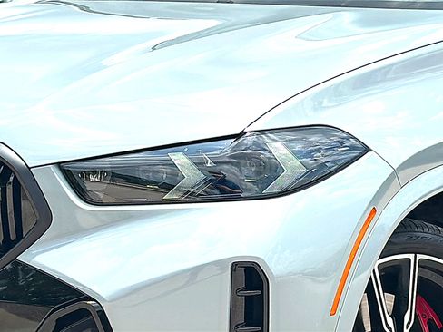 Used 2025 BMW X6 M60i AWD/4WD image 4