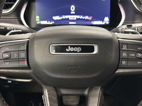 Used 2024 Jeep Grand Cherokee L Limited w/ Luxury Tech Group II AWD/4WD image 16