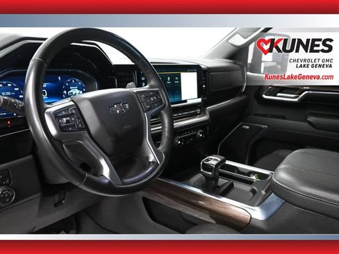 Used 2024 Chevrolet Silverado 1500 LT Trail Boss w/ Convenience Package II AWD/4WD image 17