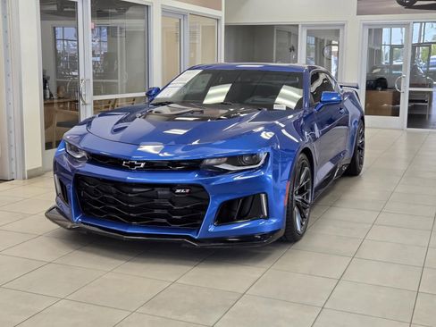 Used 2018 Chevrolet Camaro ZL1 RWD image 3