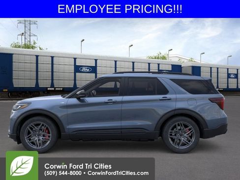 New 2026 Ford Explorer ST-Line AWD/4WD image 4