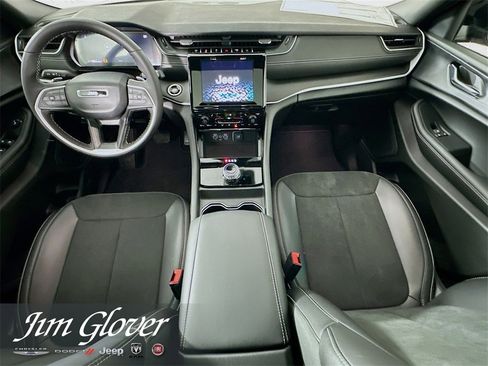 New 2025 Jeep Grand Cherokee L Altitude image 25