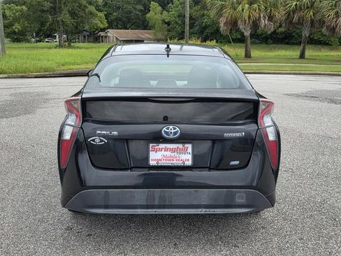 Used 2016 Toyota Prius Two FWD image 3