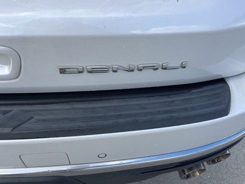 Used 2021 GMC Yukon XL Denali w/ Denali Premium Package RWD image 8