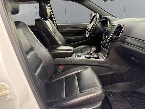 Used 2020 Jeep Grand Cherokee Limited AWD/4WD image 14