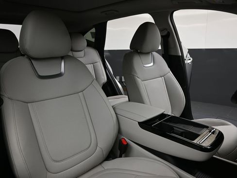 New 2026 Hyundai Tucson Limited image 13
