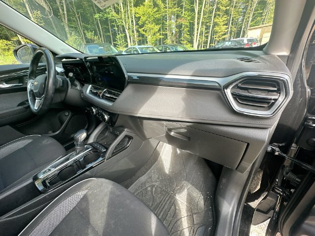 Used 2024 Chevrolet TrailBlazer LT w/ Convenience Package AWD/4WD image 40