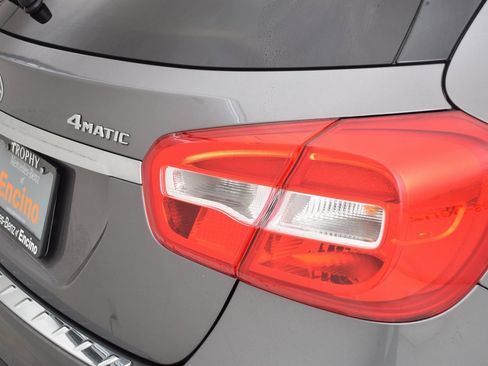 Used 2018 Mercedes-Benz GLA 250 4MATIC image 13