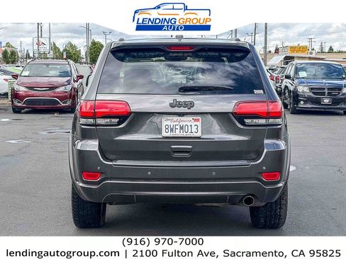 Used 2020 Jeep Grand Cherokee Altitude RWD image 3