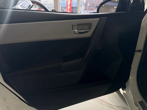 Used 2017 Toyota Corolla LE w/ Body Protection Package FWD image 12