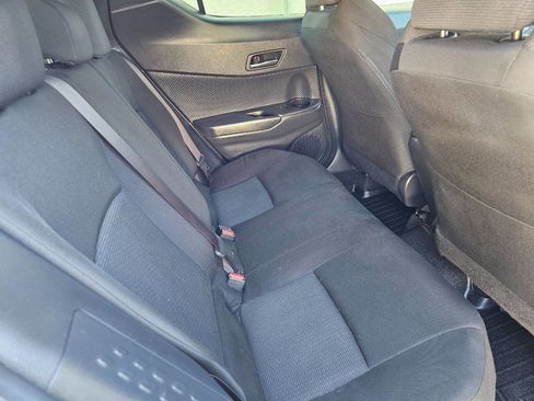 Used 2019 Toyota C-HR XLE image 13