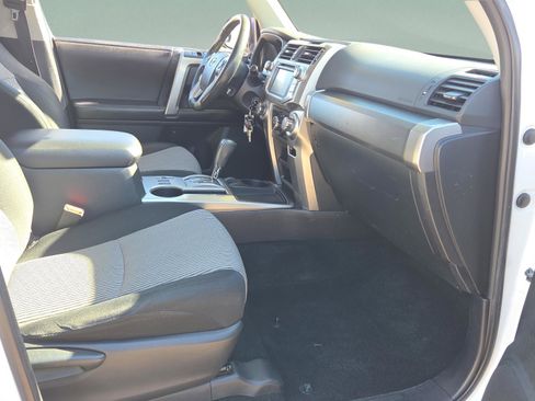 Used 2015 Toyota 4Runner SR5 image 14