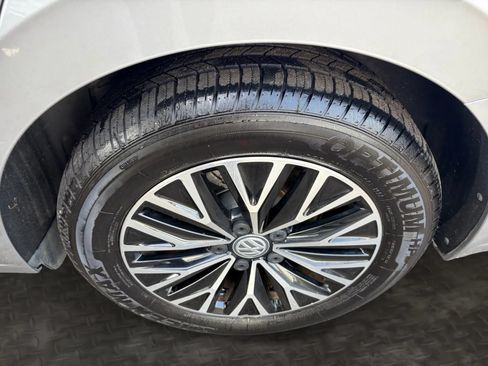 Used 2019 Volkswagen Jetta SE FWD image 38