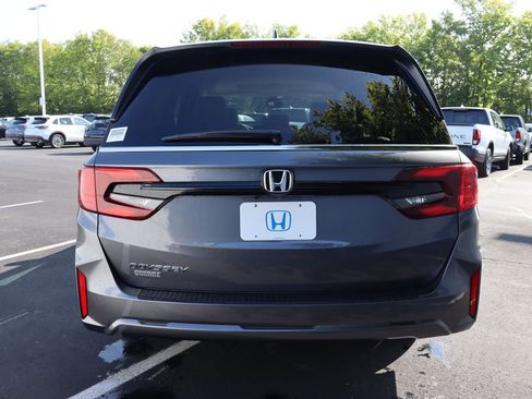 Certified 2026 Honda Odyssey EX-L image 4