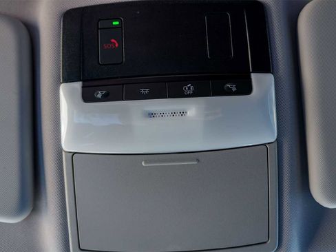 Used 2024 Mitsubishi Outlander SE image 27