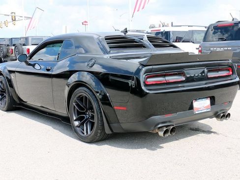 Used 2018 Dodge Challenger SRT Hellcat RWD image 7