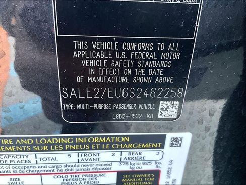 Used 2025 Land Rover Defender 110 X-Dynamic SE image 31