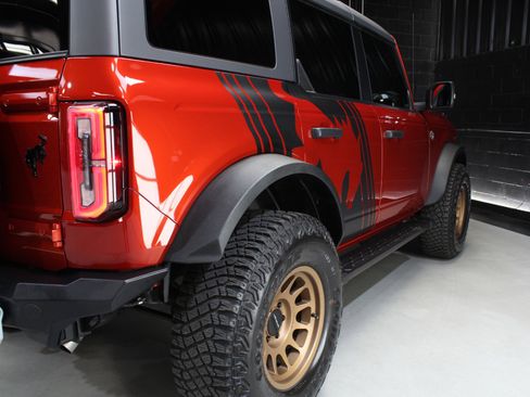 Used 2023 Ford Bronco Wildtrak AWD/4WD image 28