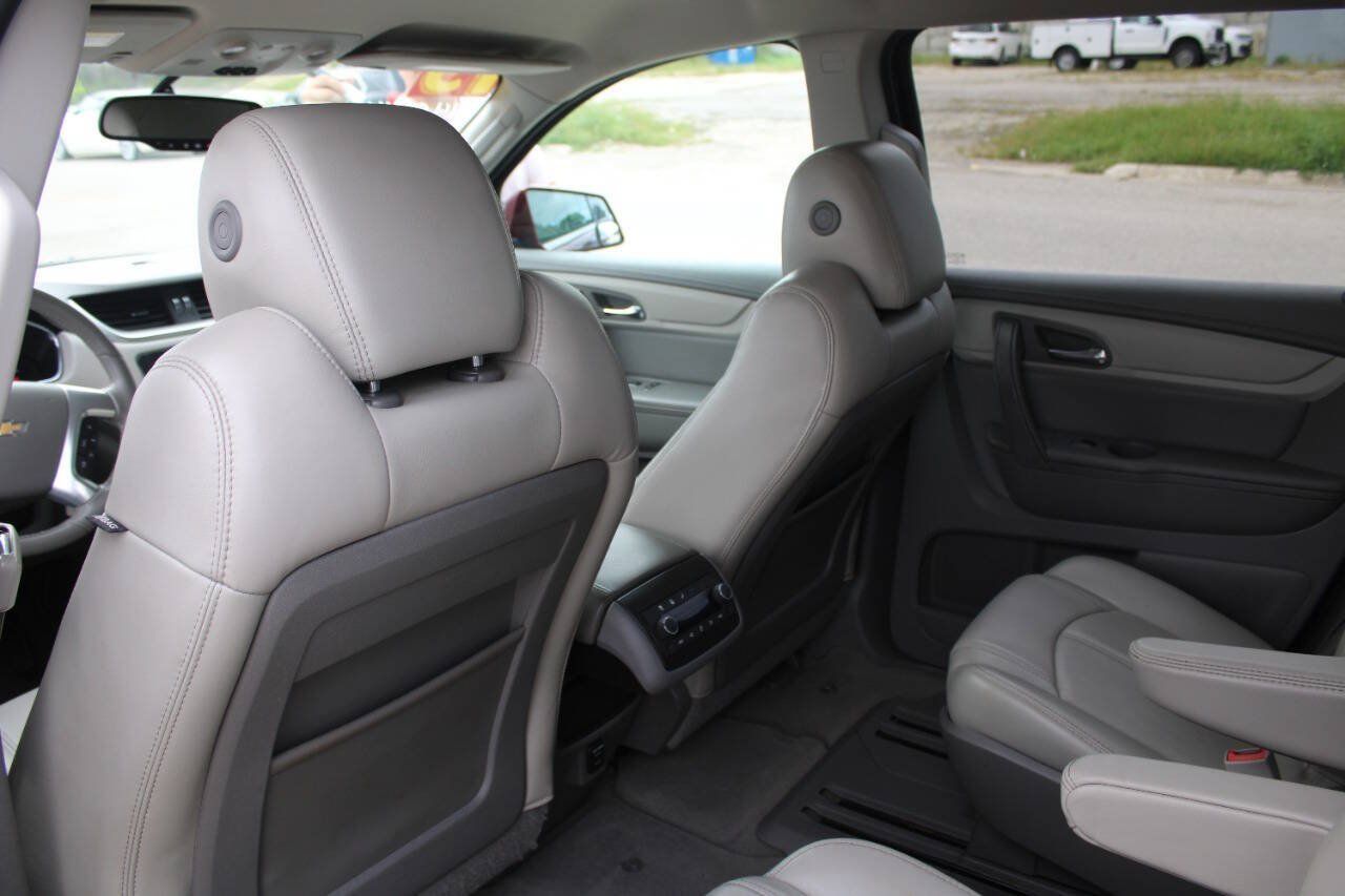 Used 2015 Chevrolet Traverse LT AWD/4WD image 17