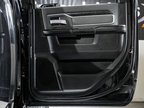 Used 2022 RAM 2500 Big Horn AWD/4WD image 37