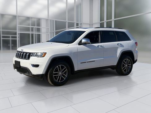 Used 2018 Jeep Grand Cherokee Limited image 2