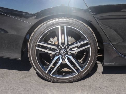 Used 2017 Honda Accord Sport image 9