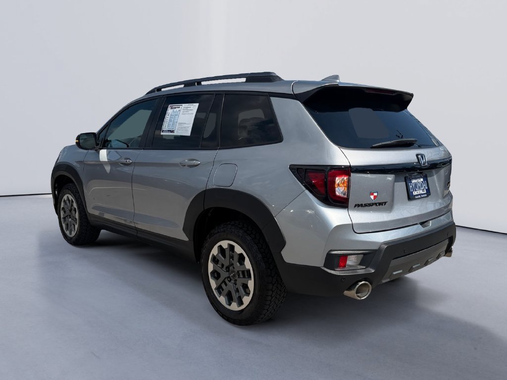 Used 2025 Honda Passport TrailSport image 5