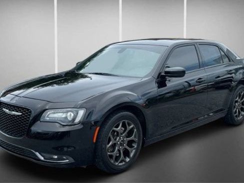 Used 2018 Chrysler 300 S AWD/4WD image 12