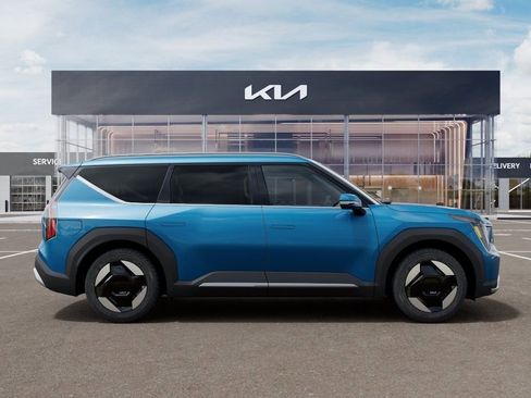 New 2026 Kia EV9 Wind AWD/4WD image 2