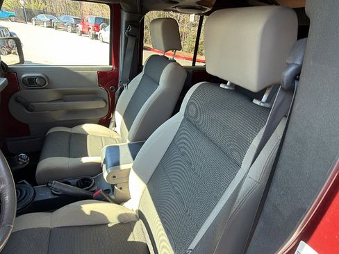 Used 2007 Jeep Wrangler X image 17