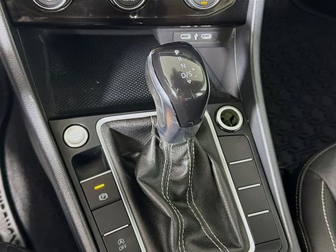 Used 2024 Volkswagen Jetta SE FWD image 24