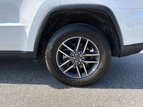 Used 2021 Jeep Grand Cherokee Limited w/ Luxury Group II image 22