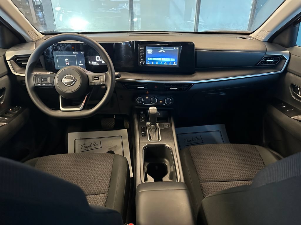 Used 2025 Nissan Kicks S FWD image 9