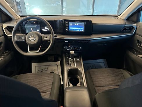 Used 2025 Nissan Kicks S FWD image 9