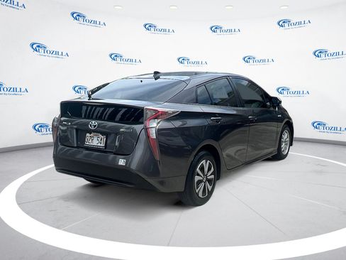 Used 2017 Toyota Prius FWD image 5