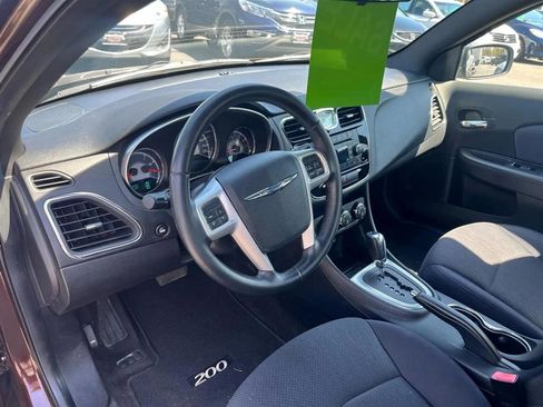 Used 2012 Chrysler 200 Touring image 11