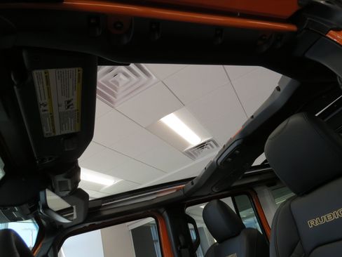 New 2025 Jeep Wrangler Unlimited Rubicon 392 image 17