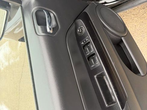 Used 2017 GMC Acadia SLE w/ Driver Alert Package I image 10