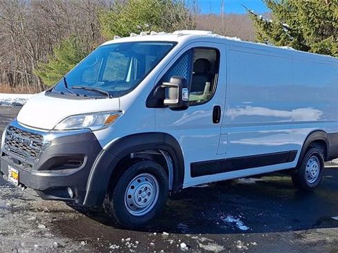 Used 2023 RAM ProMaster 2500 image 4