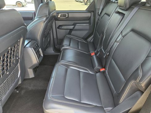 Used 2025 Ford Bronco Badlands AWD/4WD image 25