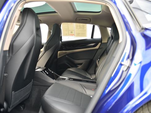 Certified 2024 Porsche Panamera 4 image 14